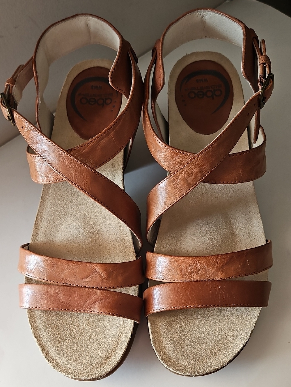 NWOT ABEO BIANA CHESTNUT LEATHER SANDALS. (New $170) Sz 8